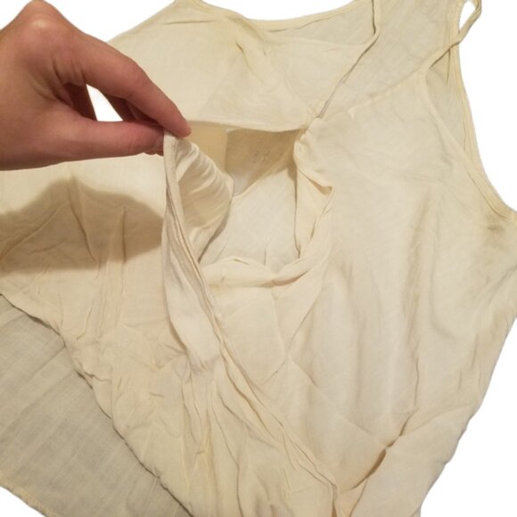 Dainty Hooligan Cream Racerback V-neck Tank Top. Billowing Hem High Low - Picture 7 of 9